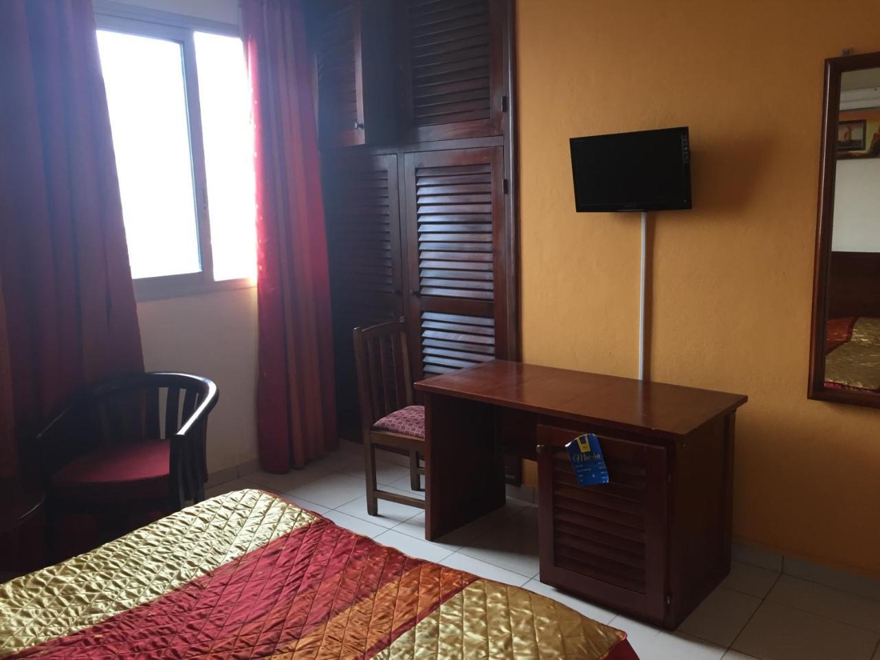 Hotel Lumiere Akwa Douala Exterior photo
